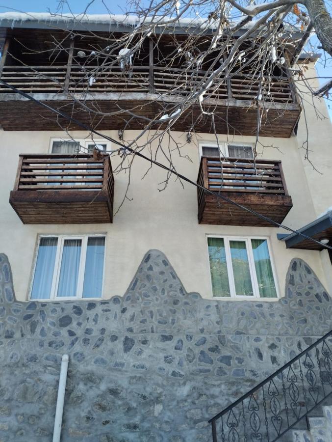 Гостевой дом Spardishi Местия Экстерьер фото